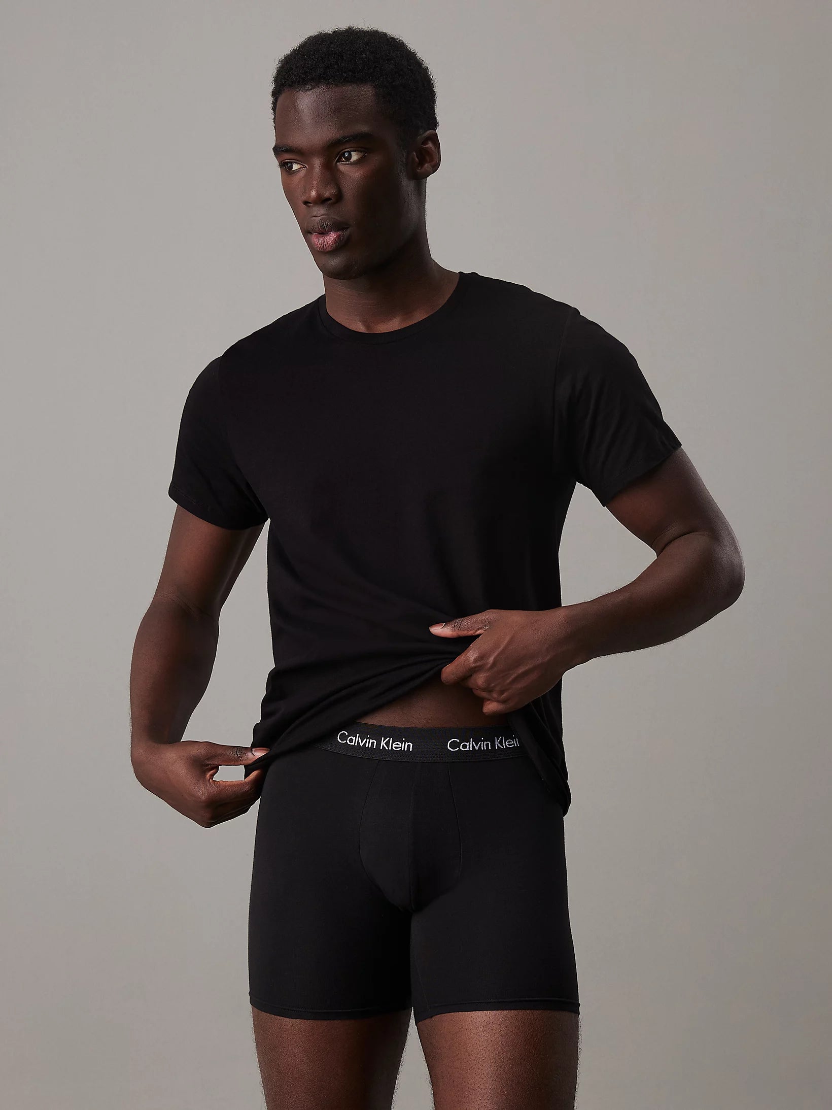 CalvinKlein-[000NB4011E001]-Black-4.webp